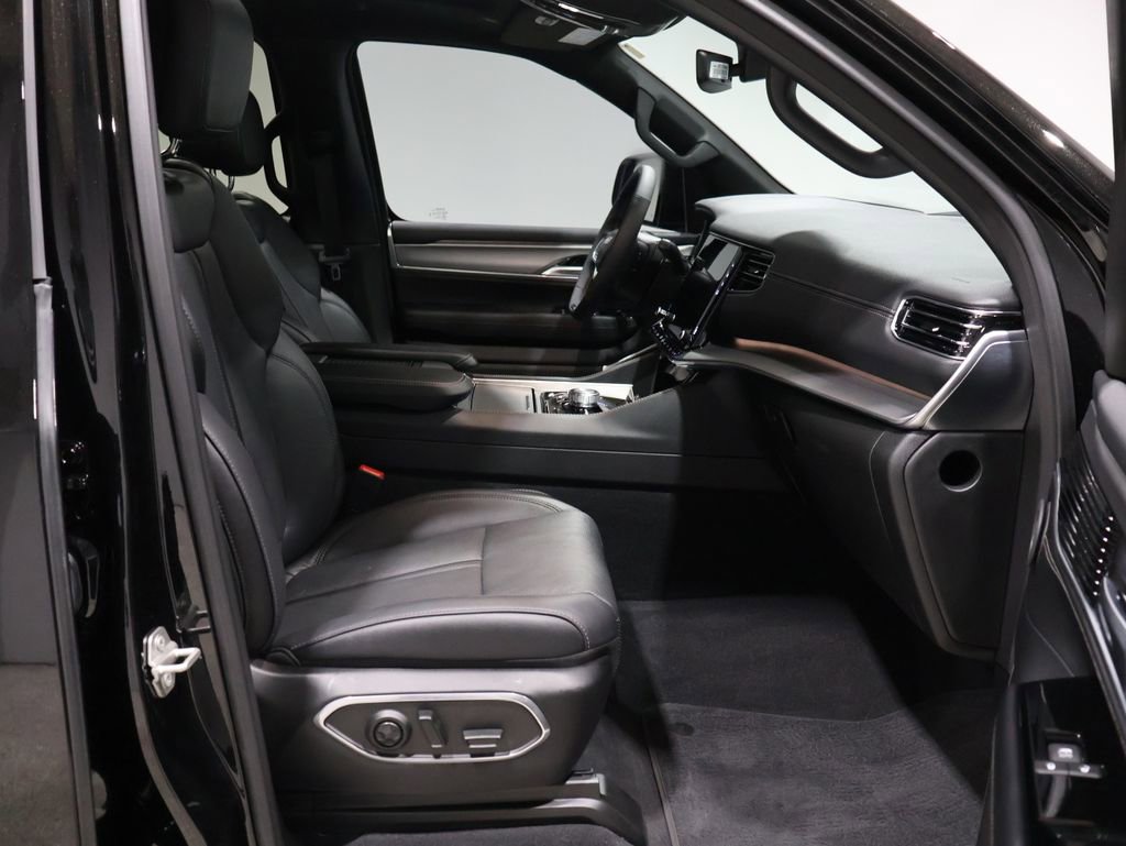 Used 2024 Jeep Wagoneer Series II w/ Convenience Group I image 27