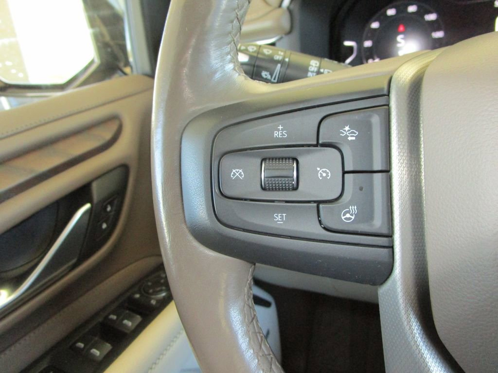 Used 2022 GMC Yukon XL Denali image 31