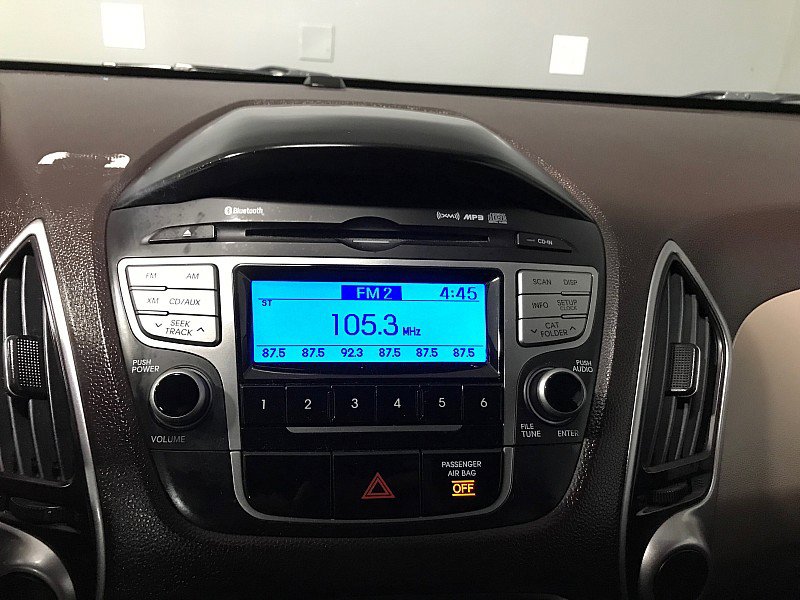 Used 2011 Hyundai Tucson GLS image 27