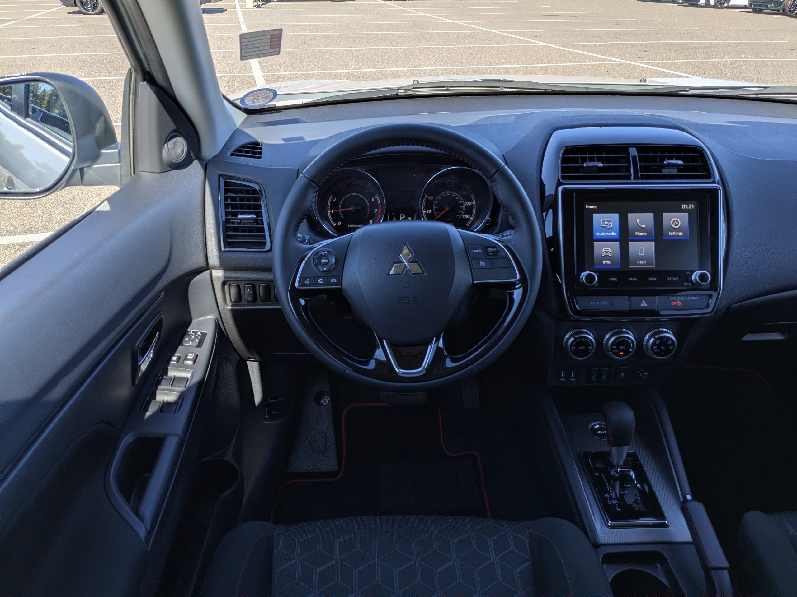 Used 2024 Mitsubishi Outlander Sport SE image 16