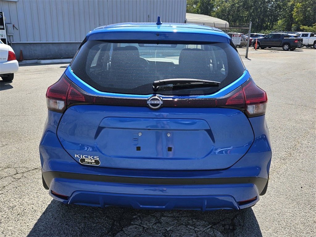 New 2025 Nissan Kicks Play S image 8