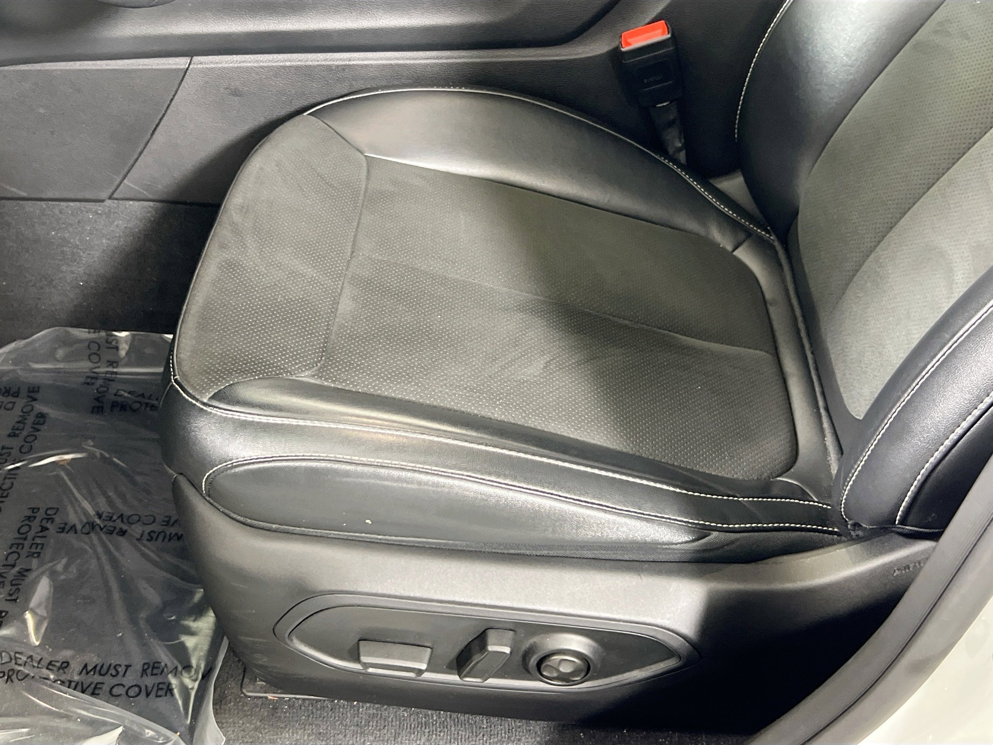 Used 2023 Jeep Grand Cherokee Altitude image 18