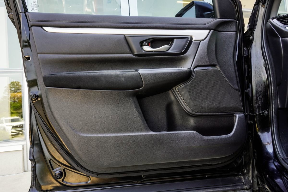 Used 2017 Honda CR-V LX image 29