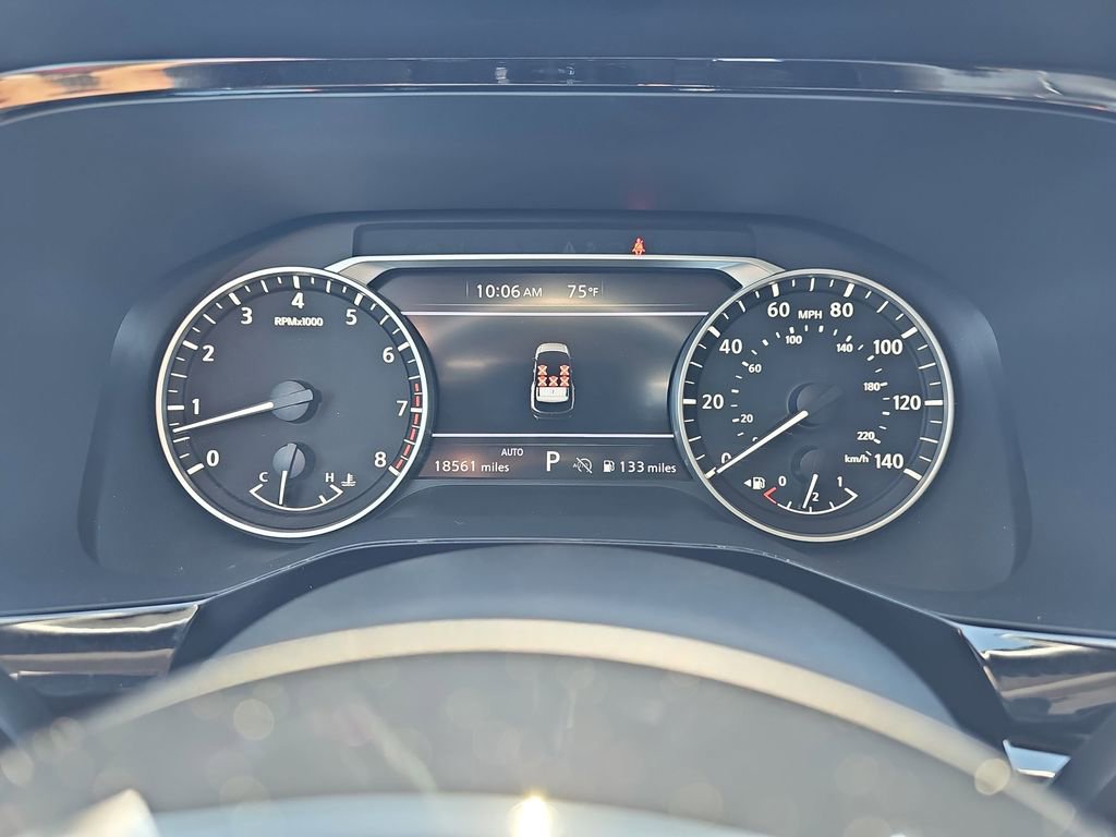 Used 2023 Nissan Pathfinder SV w/ SV Premium Package image 24