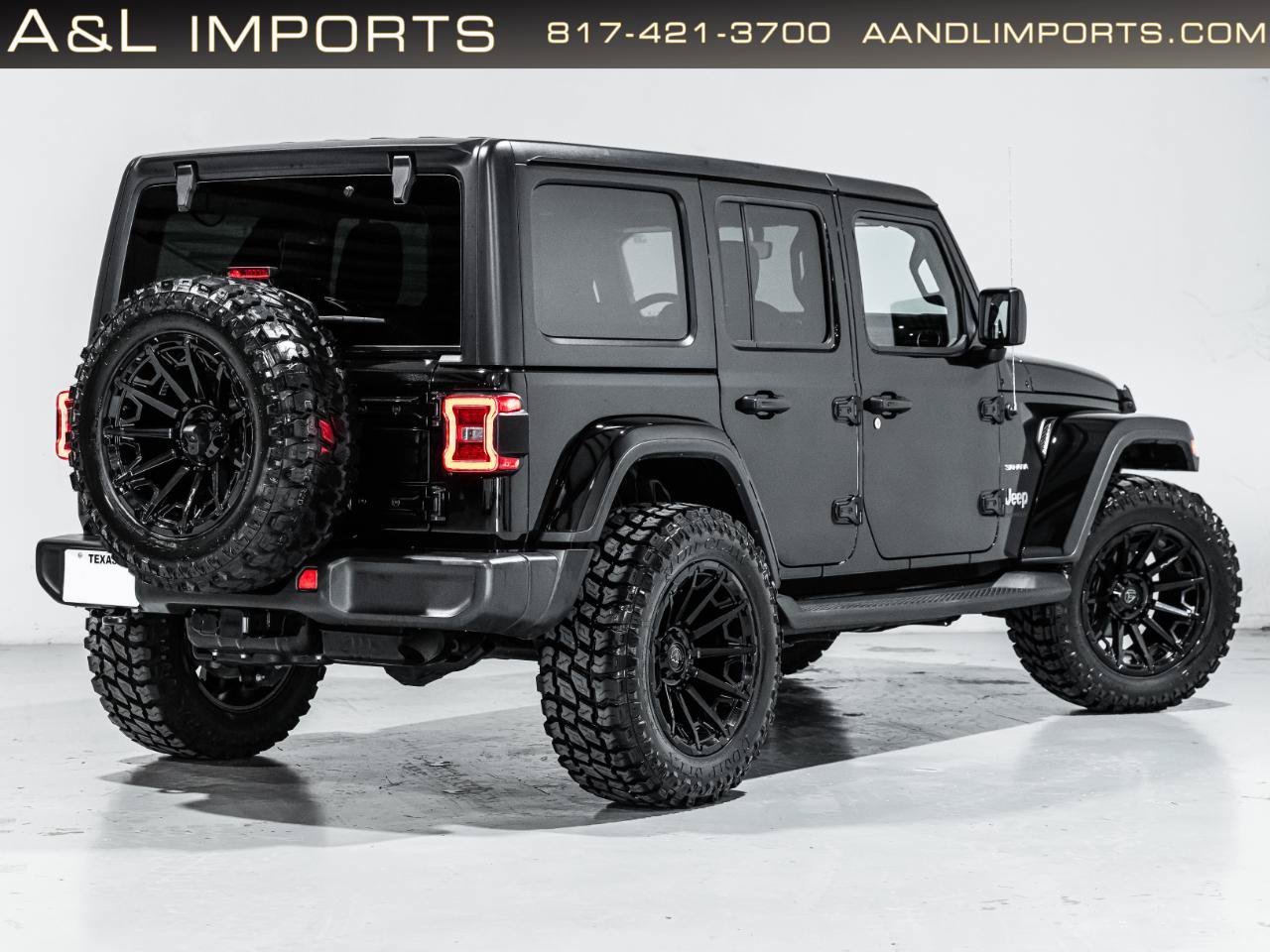 Used 2023 Jeep Wrangler Unlimited Sahara w/ LED Lighting Group AWD/4WD image 38