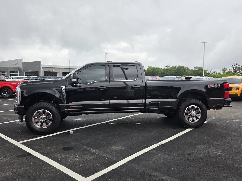 Used 2024 Ford F350 King Ranch w/ FX4 Off-Road Package AWD/4WD image 18