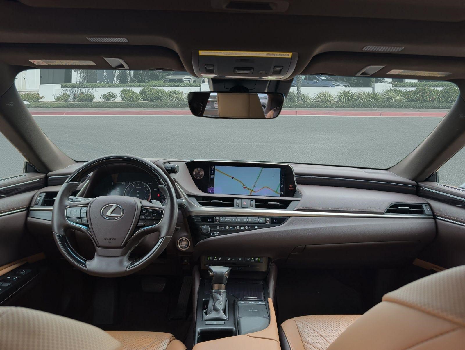 Used 2019 Lexus ES 350 F Sport w/ Accessory Package 2 FWD image 27