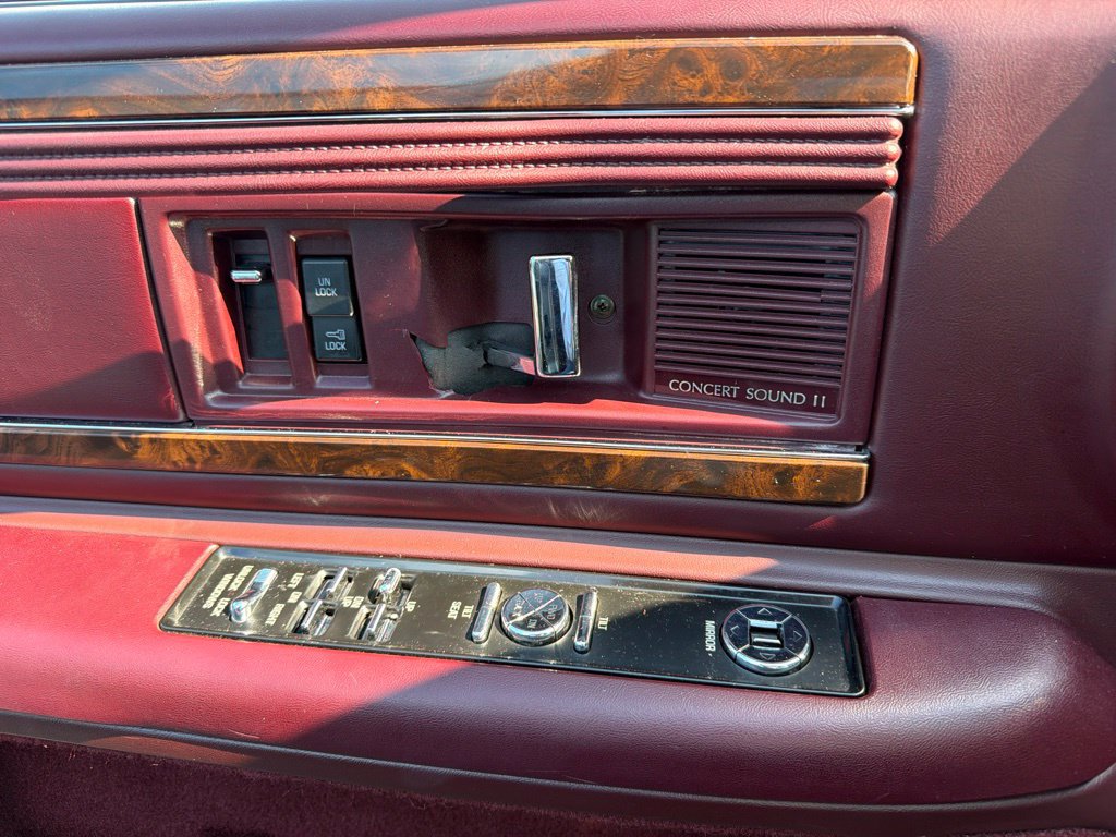 Used 1994 Buick Roadmaster Limited RWD image 8