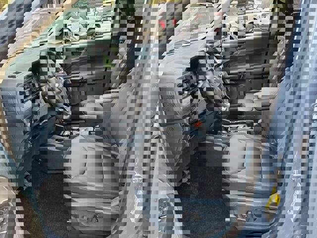 New 2025 Ford Maverick Lariat w/ Black Appearance Package image 38