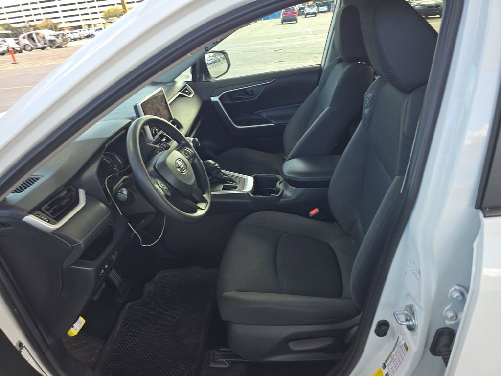 Used 2024 Toyota RAV4 LE FWD image 3