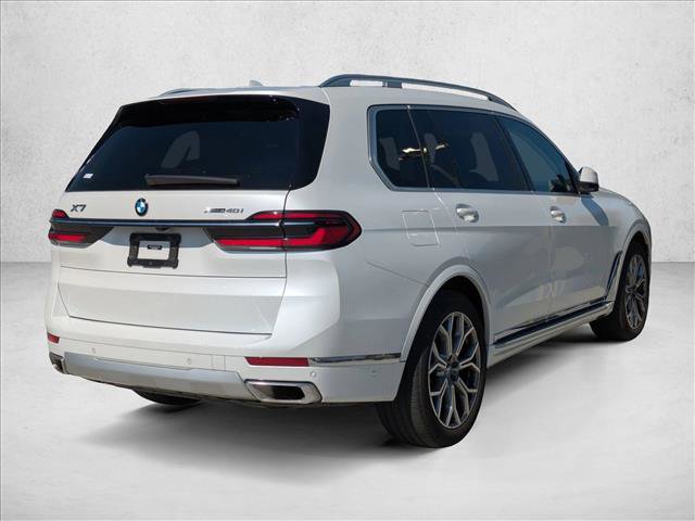 Used 2023 BMW X7 xDrive40i w/ Premium Package AWD/4WD image 5