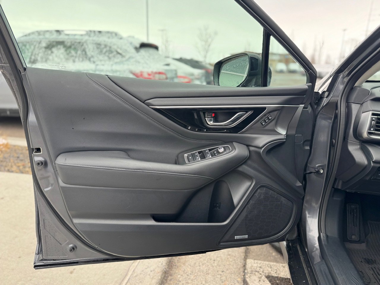 Used 2023 Subaru Outback Limited image 9