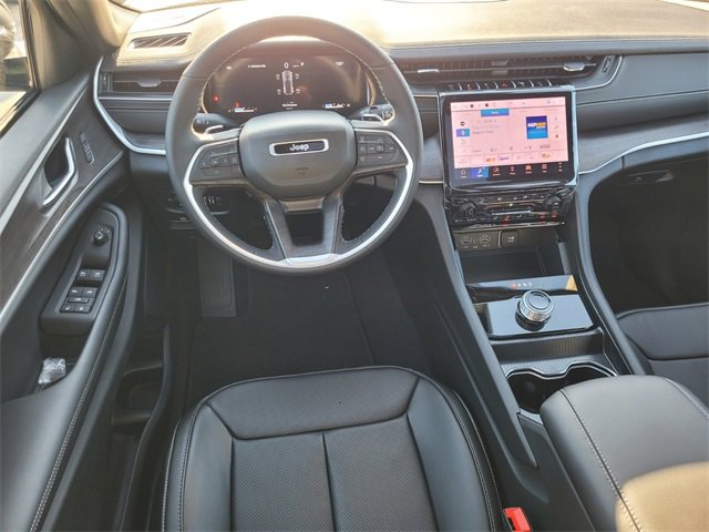 New 2025 Jeep Grand Cherokee Limited image 9