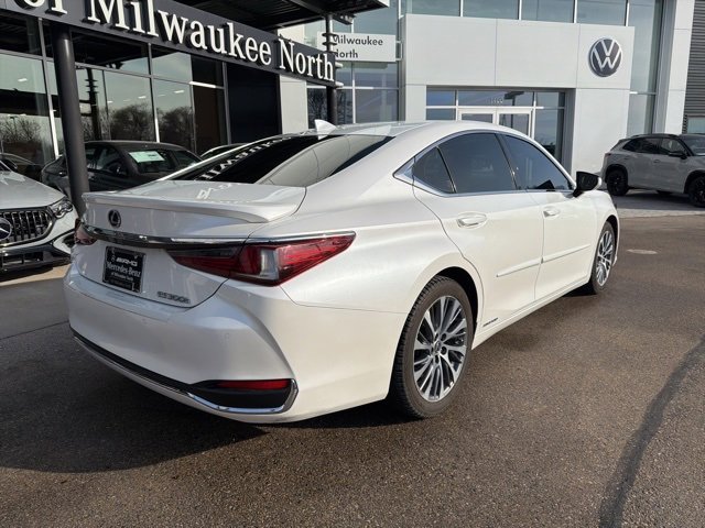 Used 2019 Lexus ES 300h w/ Luxury Package image 3