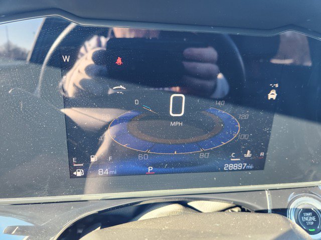 Used 2024 Chevrolet Trax RS w/ Sunroof Package image 34