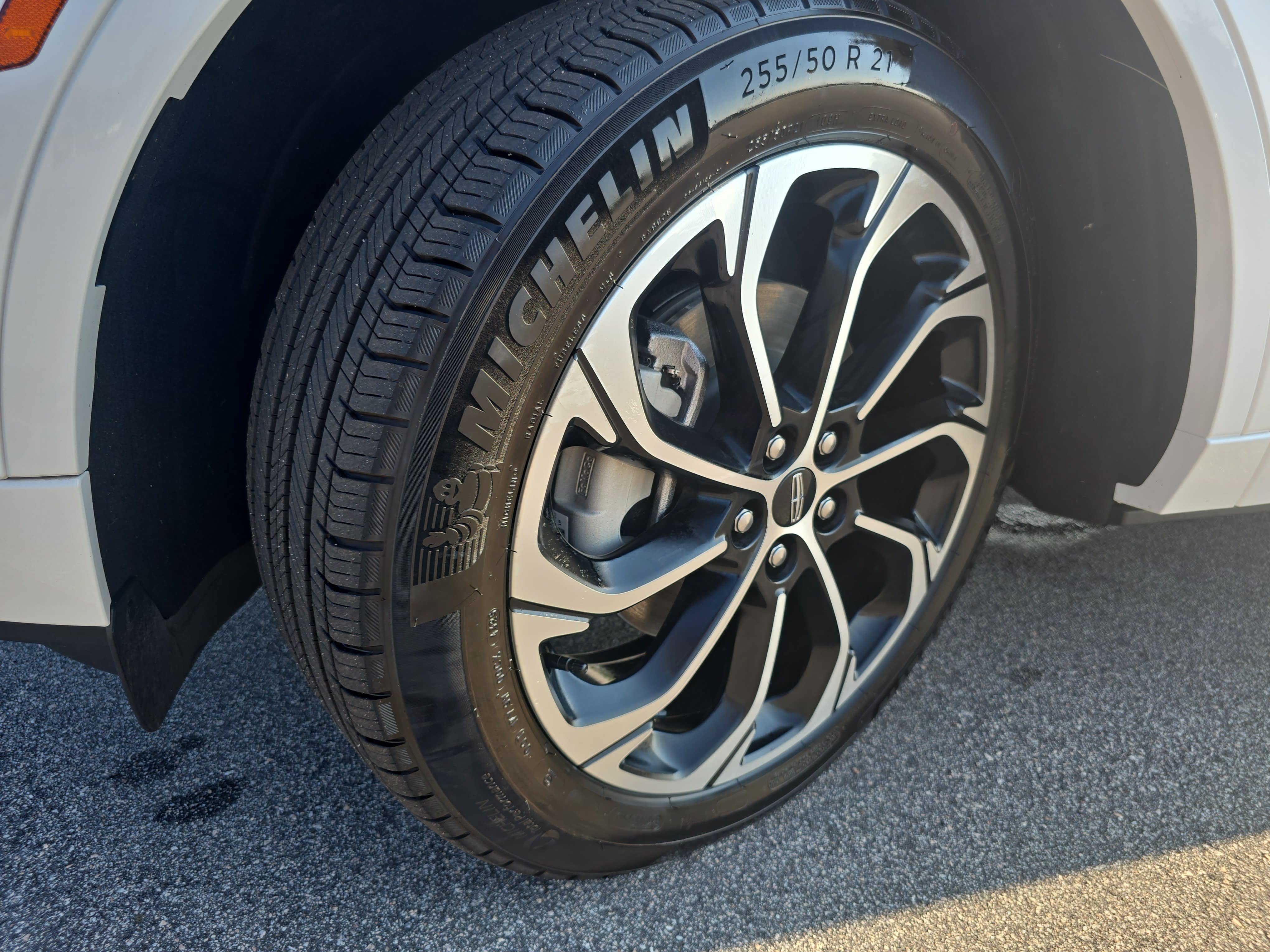 New 2026 Lincoln Nautilus Reserve AWD/4WD image 33