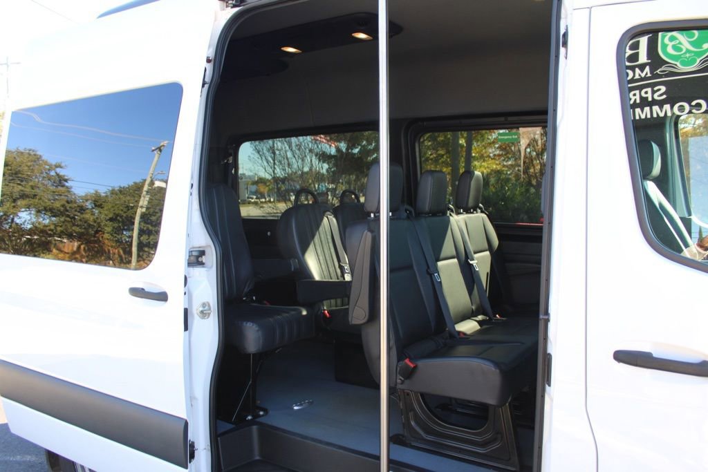 Used 2022 Mercedes-Benz Sprinter 1500 image 32