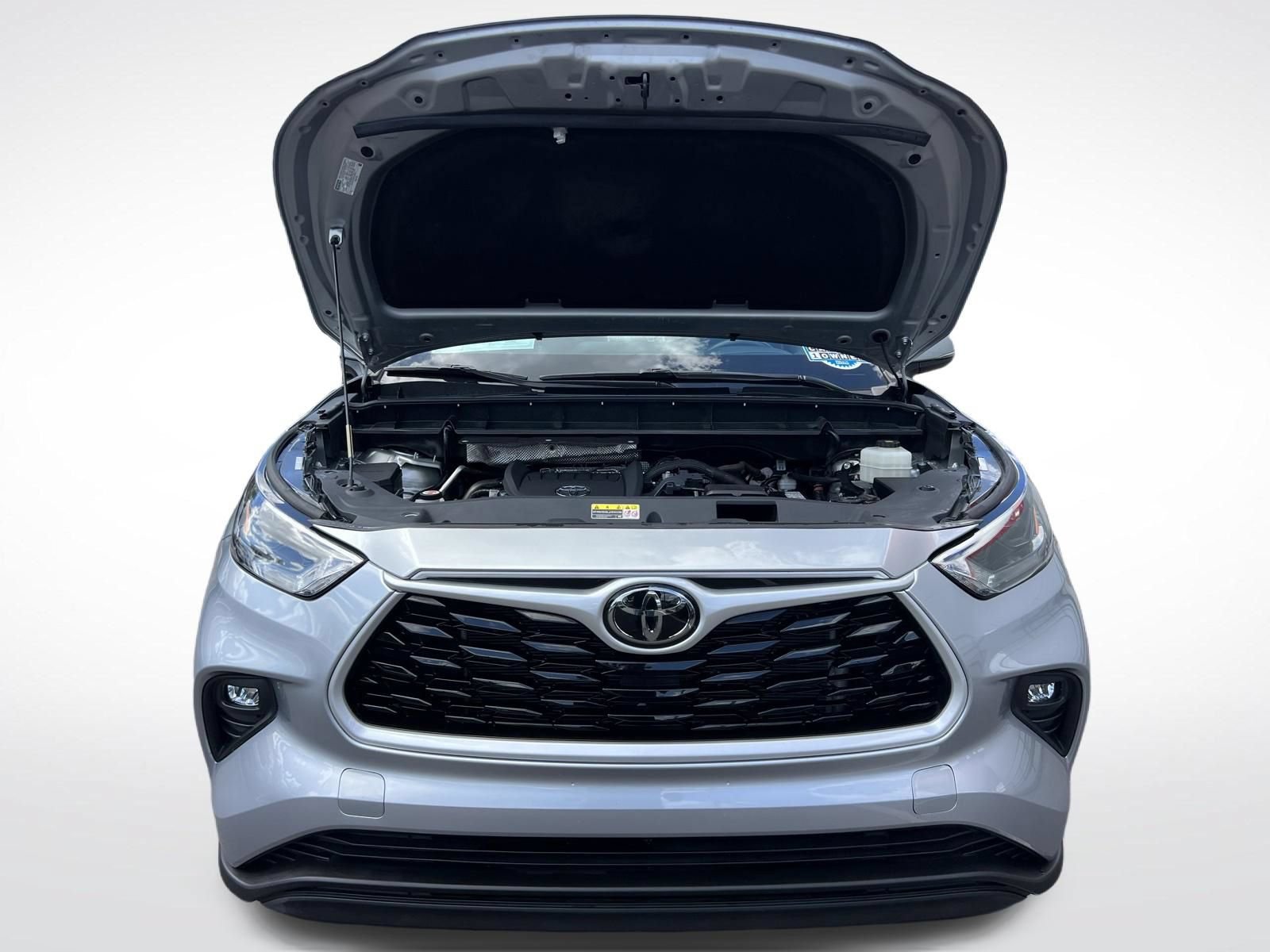 Used 2023 Toyota Highlander XLE FWD image 16