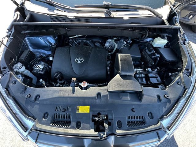 Used 2017 Toyota Highlander XLE image 32