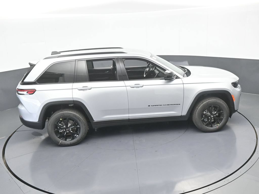 New 2026 Jeep Grand Cherokee Altitude RWD image 45