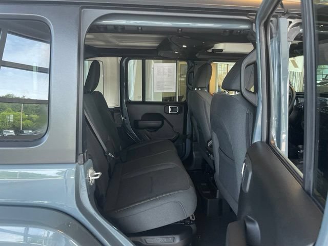Certified 2024 Jeep Wrangler Unlimited w/ Convenience Group AWD/4WD image 27