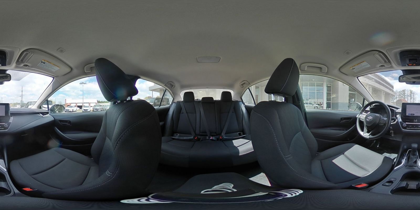 Used 2025 Toyota Corolla LE image 43