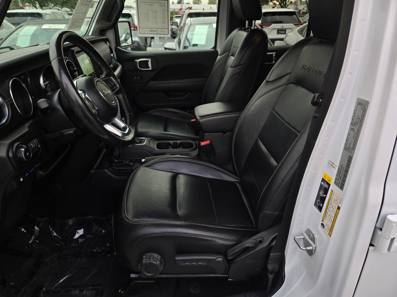 Used 2021 Jeep Wrangler Unlimited Sahara w/ Cold Weather Group AWD/4WD image 16