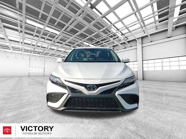 Used 2024 Toyota Camry SE image 7