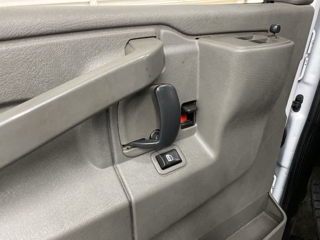 Used 2017 Chevrolet Express 2500 LT w/ LT Preferred Equipment Group image 14