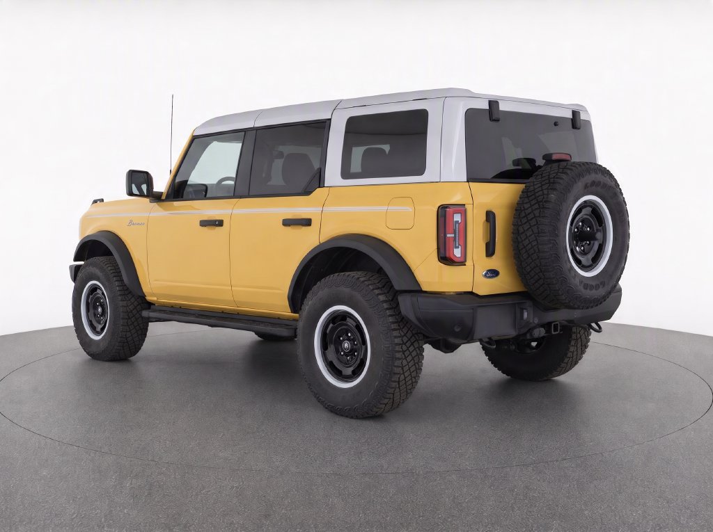 Used 2024 Ford Bronco Heritage Edition AWD/4WD image 4