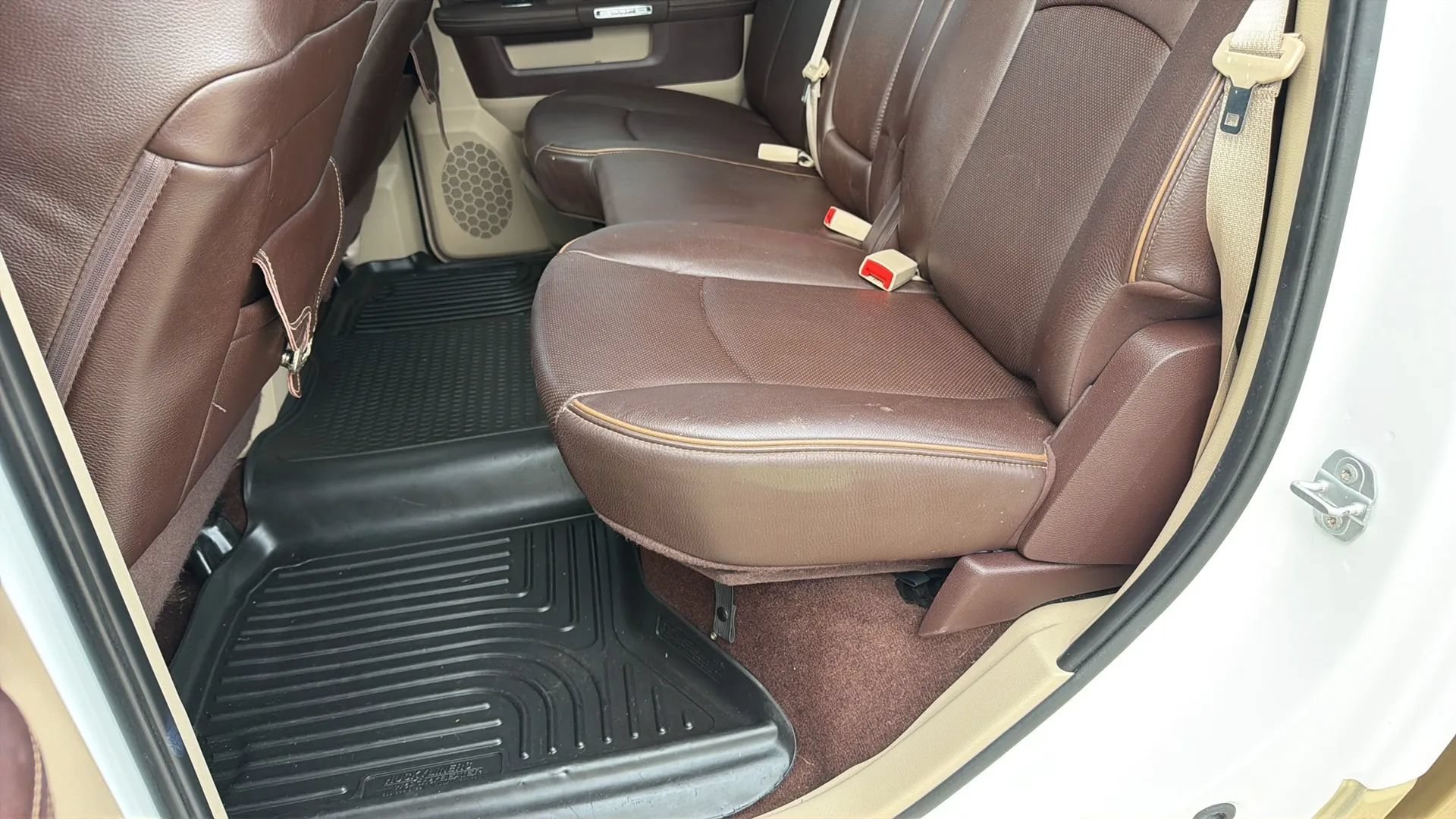 Used 2015 RAM 3500 Laramie Longhorn w/ Convenience Group AWD/4WD image 41