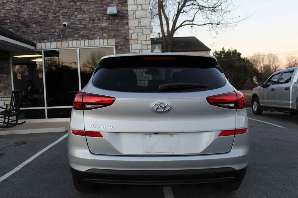 Used 2020 Hyundai Tucson SE image 6