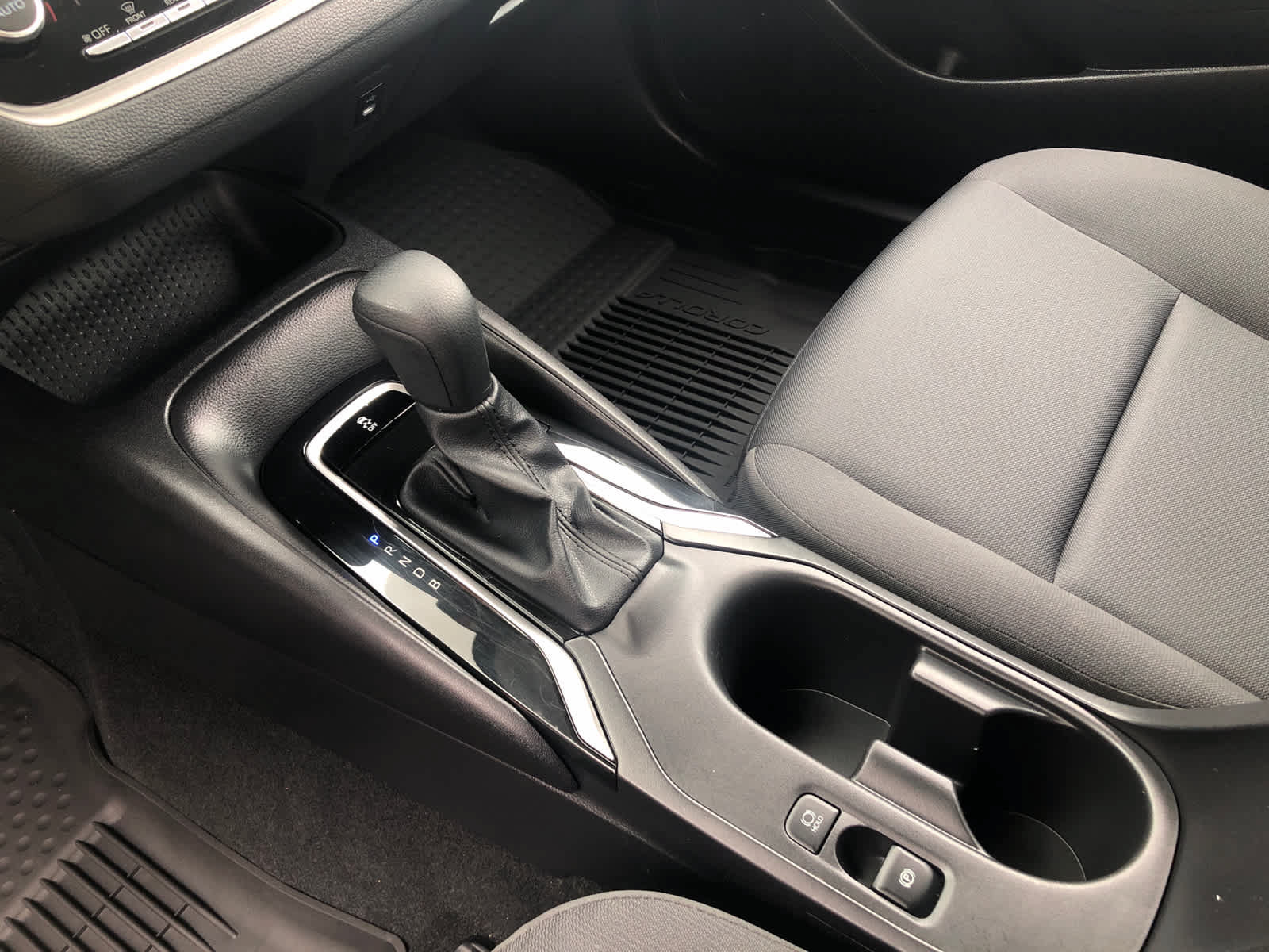 Certified 2025 Toyota Corolla LE FWD image 16