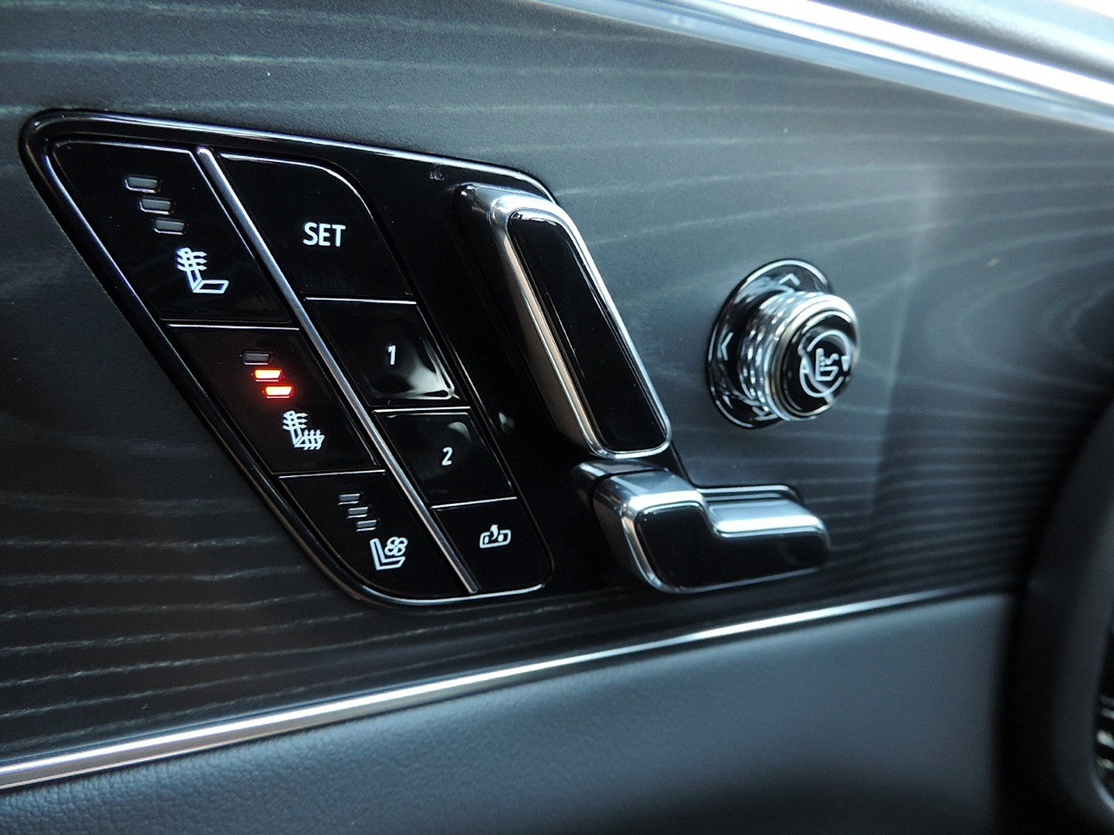 New 2026 Cadillac Lyriq Premium Luxury image 23