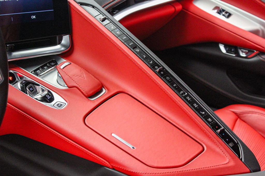 Used 2022 Chevrolet Corvette Stingray Premium Cpe w/ Z51 Performance Package RWD image 21