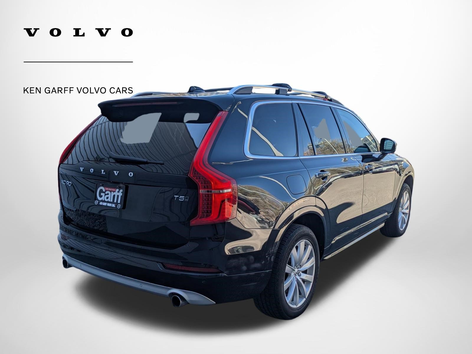 Used 2018 Volvo XC90 T5 Momentum w/ Convenience Package image 3