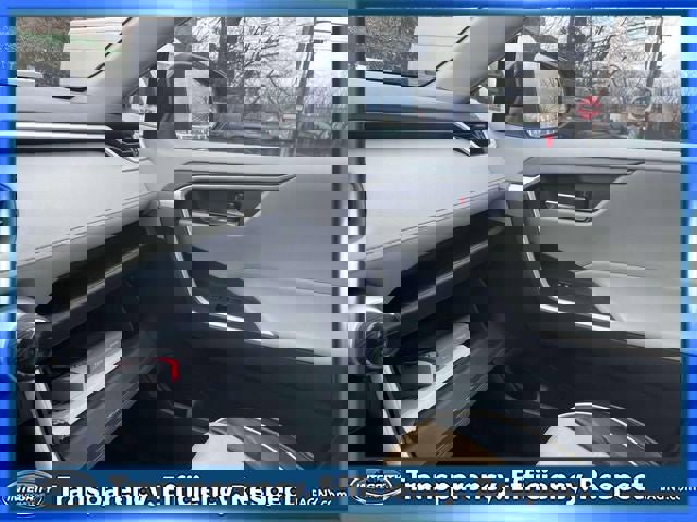 Used 2021 Toyota RAV4 XLE w/ Convenience Package image 34