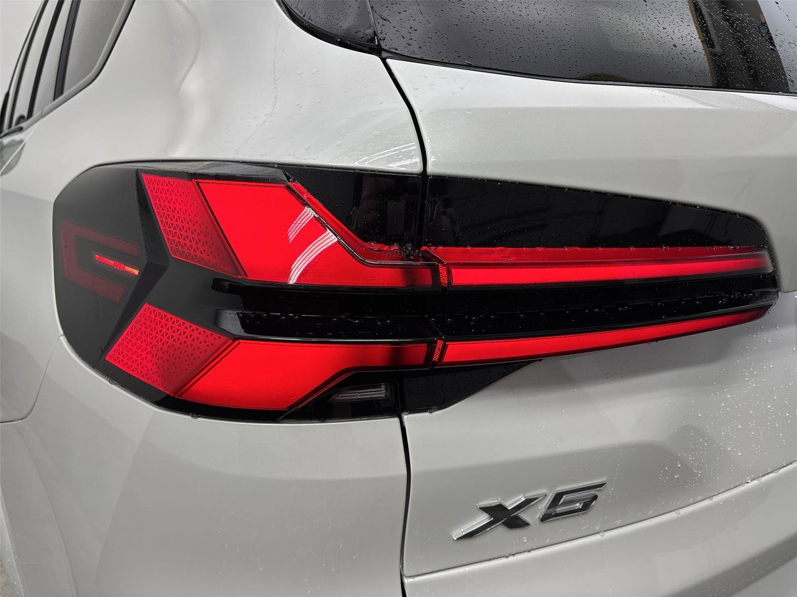 New 2026 BMW X5 xDrive40i w/ M Sport Package image 19