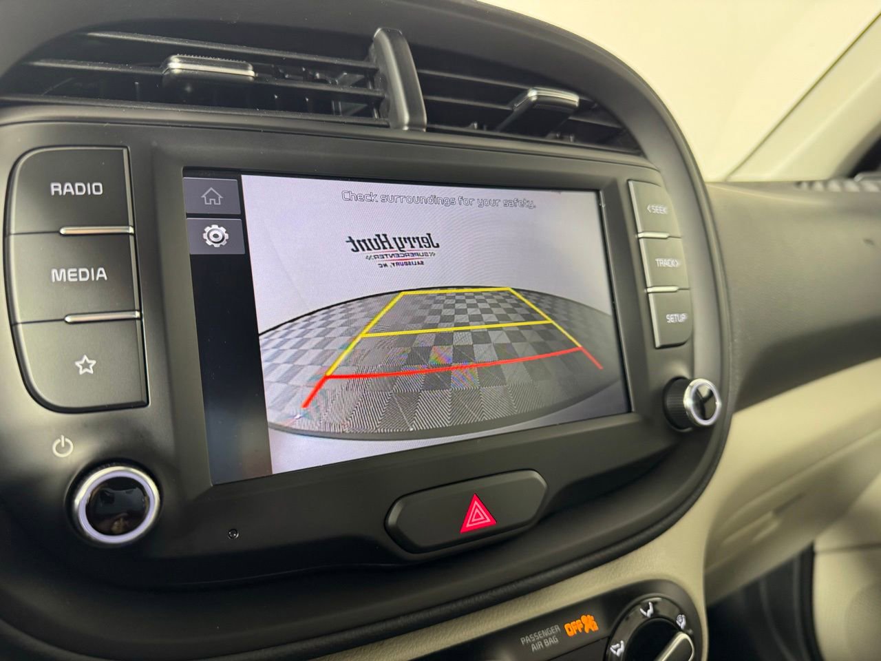 Used 2025 Kia Soul LX w/ LX Technology Package FWD image 3