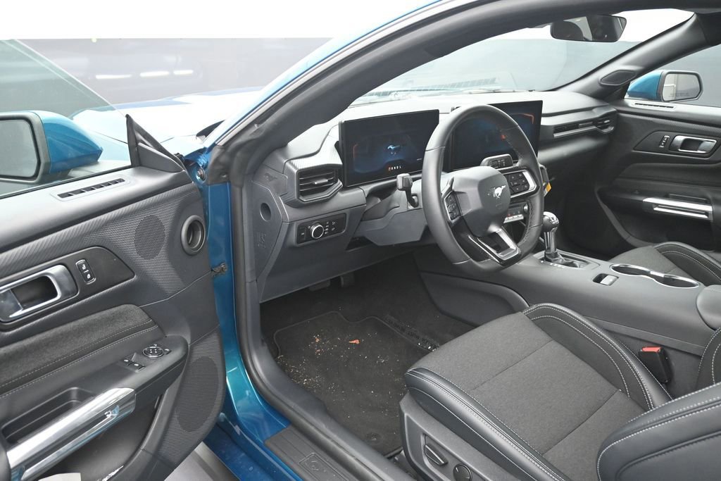 Used 2026 Ford Mustang Coupe RWD image 10