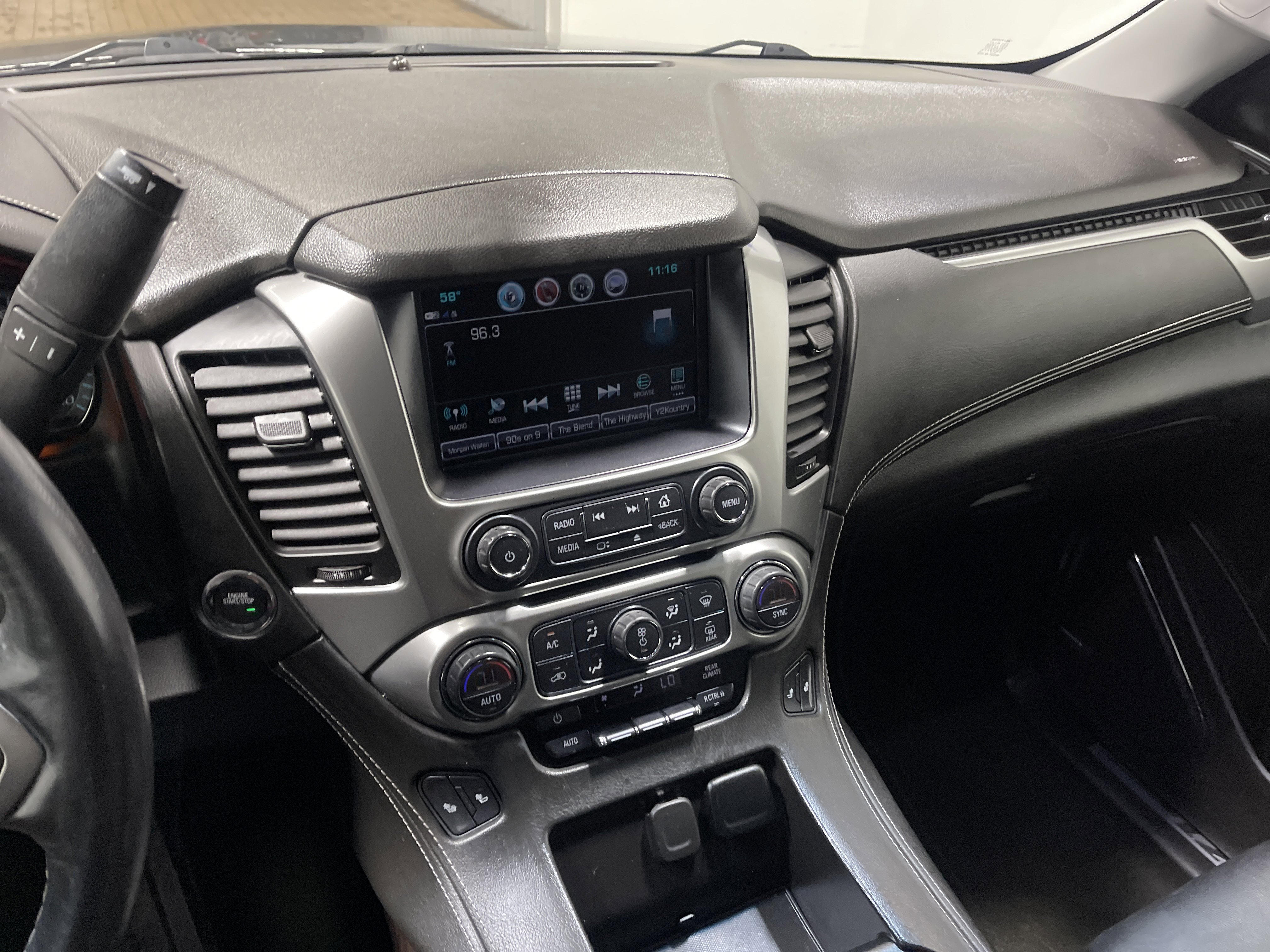 Used 2018 Chevrolet Tahoe LT w/ Luxury Package image 30