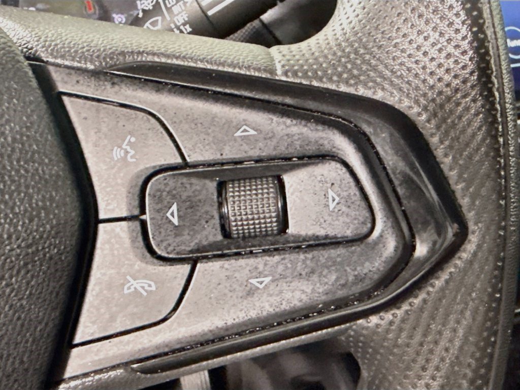 Used 2023 Chevrolet TrailBlazer LT w/ Convenience Package FWD image 14