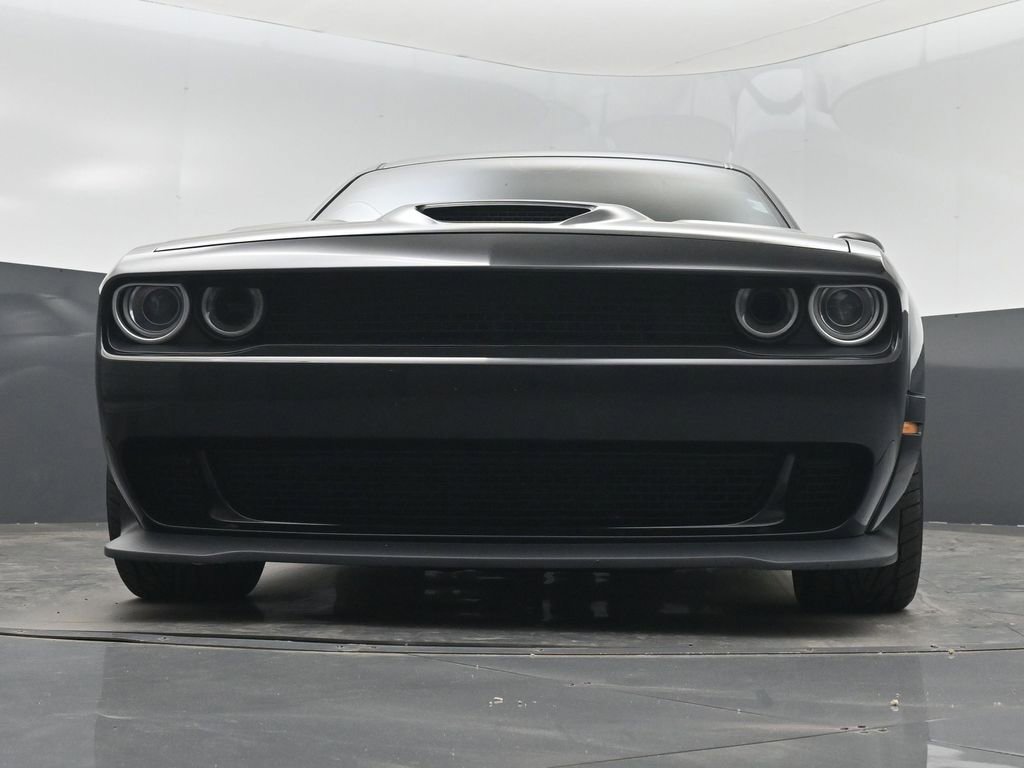 Used 2015 Dodge Challenger SRT Hellcat RWD image 31