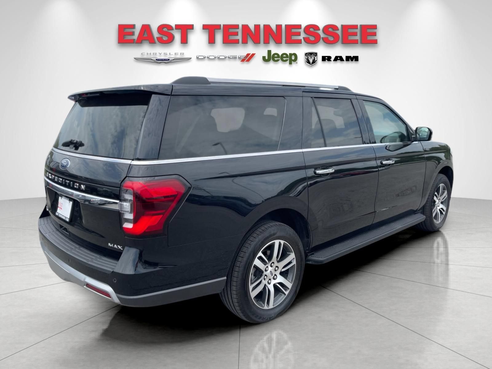 Used 2024 Ford Expedition Max Limited RWD image 3