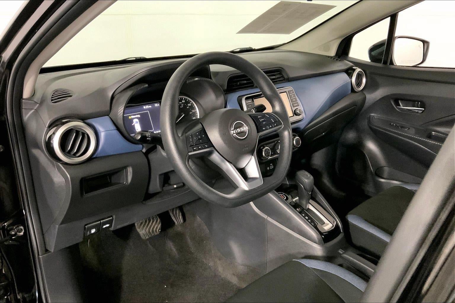 Used 2025 Nissan Versa SV FWD image 14