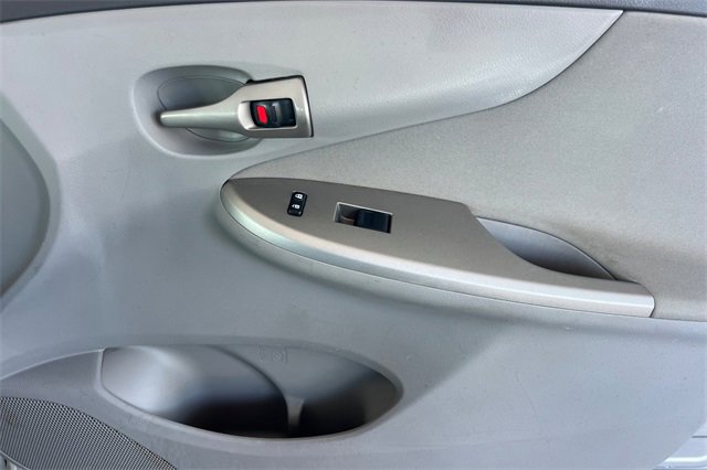 Used 2010 Toyota Corolla S image 20