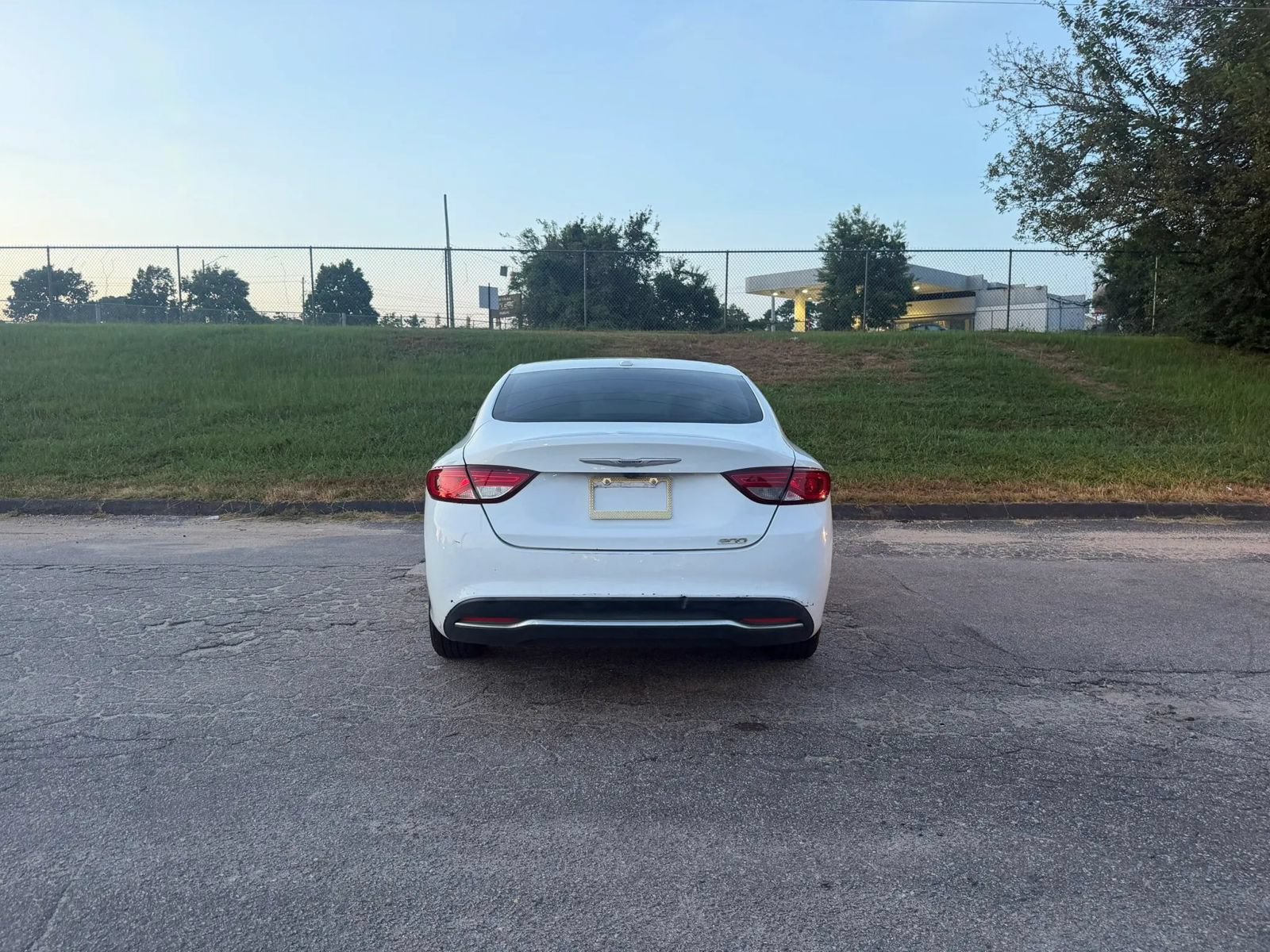 Used 2015 Chrysler 200 Limited w/ Convenience Group FWD image 4