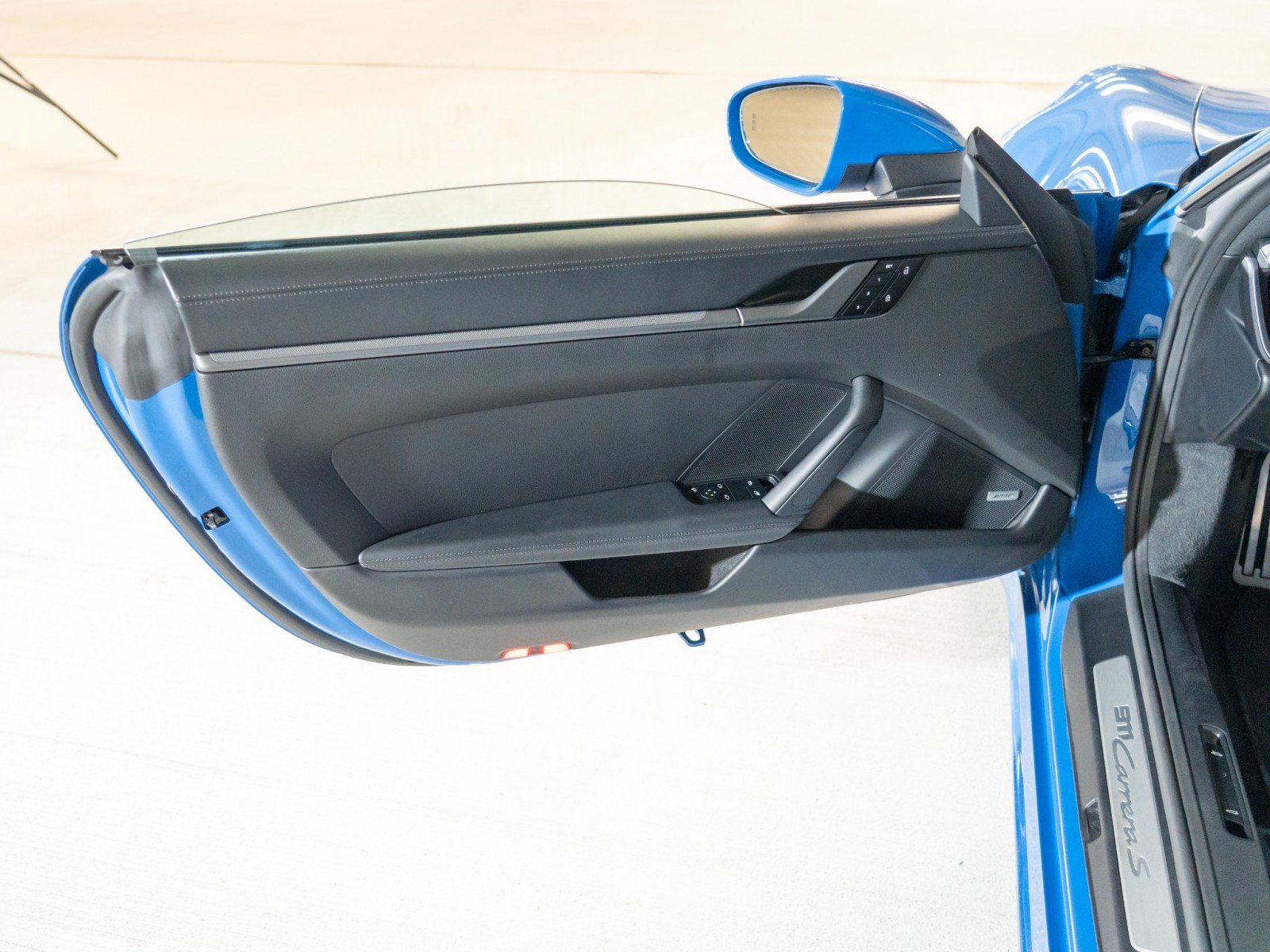 Certified 2025 Porsche 911 Carrera S RWD image 17
