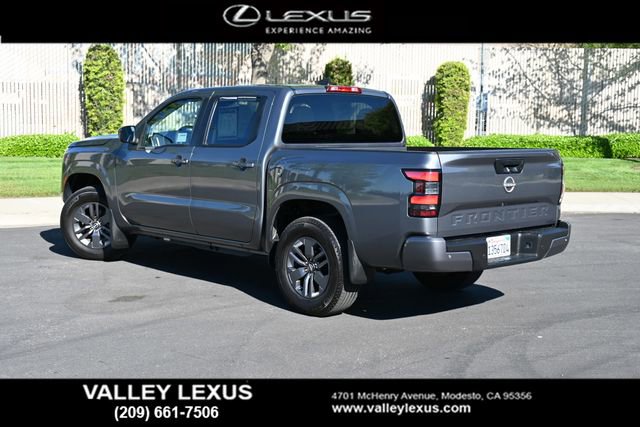 Used 2025 Nissan Frontier SV image 4