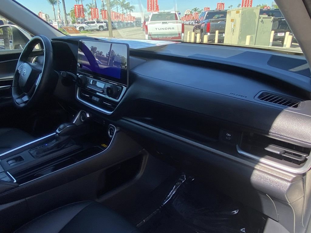 Certified 2024 Toyota Grand Highlander XLE image 17